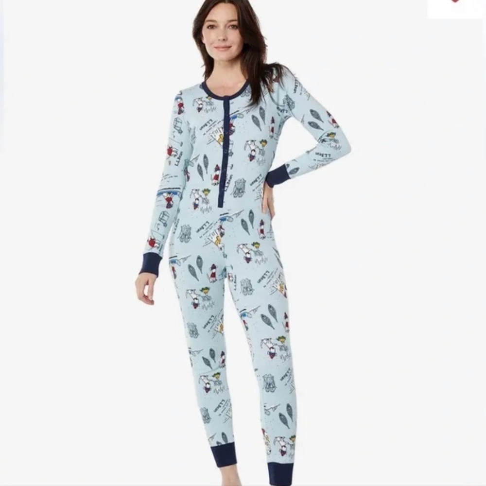 L.L.Bean women's one-piece union suit pajama holiday-themed skiing dog print